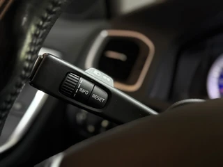 Volvo V60 1.6 T4 R-Design | Navi | Trekhaak | 180PK | Winter Pack | High Performance Audio | Leder/Alcantara / 22