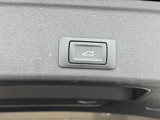 Audi A4 Avant 35 TFSI S - Line | Automaat | Adaptive Cruise | Camera | Stoelverwarming | Navigatie | Leder / 29