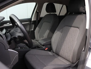 Volkswagen Golf 1.5 eTSI Life Edition  | Facelift | Head-up | Winter pakket / 4