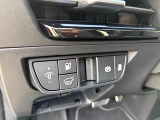 Kia EV6 GT-Line Business Edition 84 kWh | Rijdende Demo ! | Draadloos Apple Carplay / Android Auto | Navigatiesysteem | Elektrisch Verstelbare voorstoelen | Licht + Regensensor | Stoelverwarming+ Stoelkoeling  | Stuurverwarming | Elektrisch Bedienbare Achterklep | 19"Lichtmetalen Velgen | Lederen Bekleding. / 15
