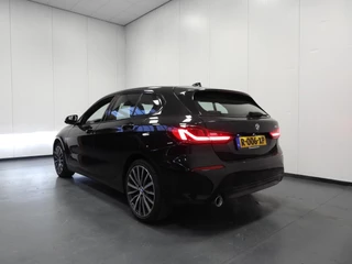 BMW 1-Serie 118i Aut. Intro Sport Line VOL LEER/NAVI/CAMERA/LED/18"LMV! / 4