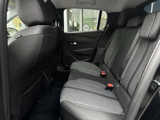 Peugeot 208 Hybrid 110pk e-DCS6 Allure | Adaptieve Cruise Control | Parkeercamera/-sensoren | Apple Carplay/Android Auto | Full LED | Navigatie | DAB | Climate Control | / 12