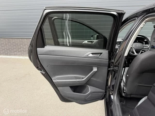 Volkswagen Polo 1.0 TSI Style VOL! CLIMA*ADABCR*PDC*CARPLAY*IQLICHGTS* / 25