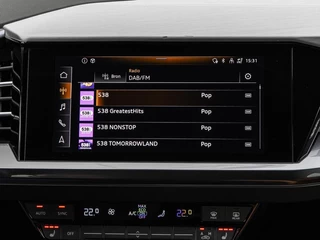 Audi Q4 e-tron 40 Launch edition S Competition 77 kWh | Trekhaak | HUD | Warmtepomp | ACC | Matrix LED | Leder | Keyless | Camera | Sonos audio | 20" | Dealeronderhouden / 29