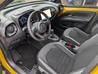 Toyota Aygo X Hybrid 115 GR-SPORT NIEUW MODEL! JBL-AUDIO 18'' LM-VELGEN KEYLESS PARK-SENSOREN STOELVERW NAVI CLIMA AD-CRUISE / 9