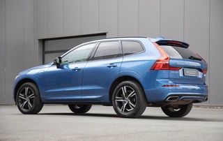 Volvo XC60 T6 Plug-in hybrid AWD R-Design Panorama|H/K Audio / 18
