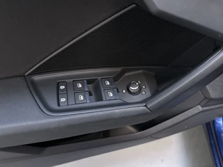 Audi A3 Sportback 30 TFSI Advanced Edition LED Adaptive Cruise Camera DAB+ / 18