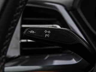 Audi Q4 e-tron 40 Launch edition S Competition 77 kWh | Trekhaak | HUD | Warmtepomp | ACC | Matrix LED | Leder | Keyless | Camera | Sonos audio | 20" | Dealeronderhouden / 22