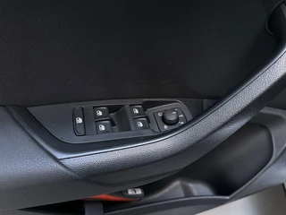 Skoda Karoq 1.5 TSI DSG ACT Business Edition Trekhaak Navigatie App-Connect DAB+ / 18
