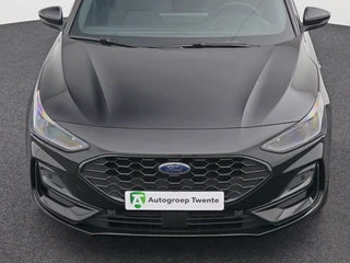 Ford Focus 1.0 Ecoboost automaat ST line X Panoramdak | Afn. Trekhaak | / 43