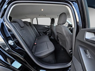 Ford Focus Wagon 125PK Active | Automaat | Winterpack | 17" Velgen | Apple Carplay/Android Auto | BTW auto / 29