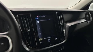Volvo V60 2.0 B3 Momentum Business ECC NAVI CAMERA CARPLAY LM CRUISE. / 32
