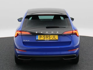 Škoda Scala 1.0 TSi 110 Pk Sport Business | Parkeersensoren | Adaptive Cruise | Panorama dak | Climatronic | Navigatie | Carplay | 16 Inch | 97.324 Km !! / 7