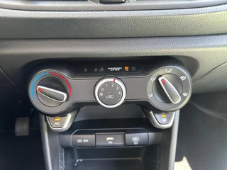 Kia Picanto 1.0 GDi DynamicLine Achteruitrij camera | Navigatie | Apple Carplay / Android auto | / 24