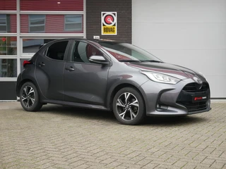 Toyota Yaris 1.5 Hybrid Dynamic Dealer onderhouden| ACC / 13