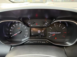 Citroën C3 Aircross 130pk Max (Camera - Keyless Entry - LED - Head up - Automatische Airco - Navigatie - Apple Carplay - 17") / 16