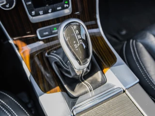 Volvo V60 2.4 D6 AWD Plug-In Hybrid Summum | Leder | Schuifdak | Keyless | Camera | Xenon | Stoelverwarmng / 30