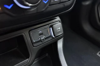 Jeep Renegade 1.3T-e Freedom Automaat | Navigatie | Trekhaak | Camera | Dakrails | Extra getint glas | Lichtmetalen velgen | Parkeerassistent / 29