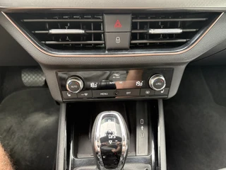 Škoda Kamiq 1.0 TSi DSG 110pk Business Edition  NAVI/CARPLAY/VIRTUAL/CLIMA/CRUISE/PDC/STOELVERWARMING / 32