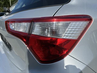 Toyota Yaris 1.0 VVT-i Aspiration 5-Deurs | Climate control | Camera | Navigatie | Cruise control | Elektrisch Pakket | Bluetooth telefoonvoorbereiding / 37