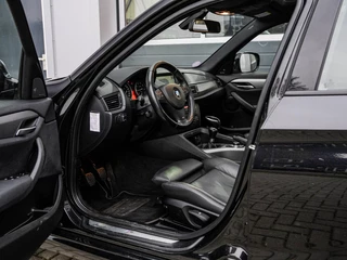 BMW X1 SDrive18i M-sport | Panoramadak | Leder | Xenon | Navi | Harman&Kardon | Stoelverwarming | Climate control / 10