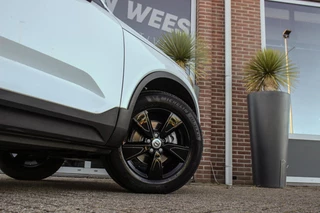 Volvo XC40 1.5 T2 Momentum Core | 1e eigenaar | NL auto | Navigatie | Cruise control | Bluetooth | LED | Parkeersensoren | Bluetooth | Botsherkenning | Rijstrooksensor / 42