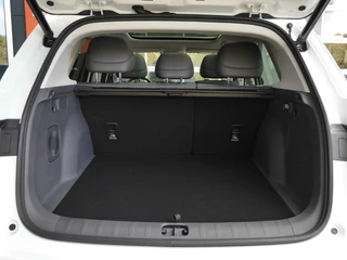 Leapmotor B10 Design ProMax 67.1 kWh Wltp 434km | 750kg trekgewicht | Stoel en stuur verwarming | 360 graden camera | Lederen bekleding | Panoramadak | Led | Regensensor | Sfeerverlichting | Elektrisch verstelbare voorstoelen / 13