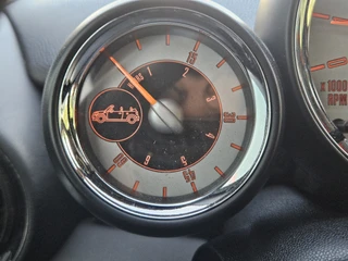 MINI Cooper Cabrio 1.6 Pepper Leer/Stof / LM / PDC / 23