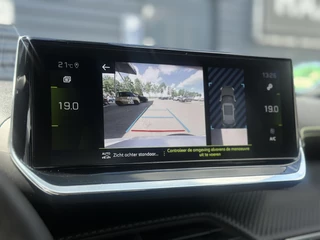 Peugeot 2008 1.2 PureTech 130PK GT | Cruise Control | Climate Control | Apple Carplay/Android Auto | Navigatie | Full LED | Parkeercamera/-sensoren | Keyless Entry/Start | Sfeerverlichting | DAB | Dealer onderhouden | / 23