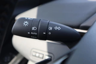 Toyota bZ4X Touring EXECUTIVE AWD 75KWH PANODAK JBL-AUDIO 1500KG TREKGEW STOELVERW/KOELING STUURVERW BLIND SPOT WARMTEPOMP EL-ACHTERKLEP / 32
