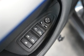 BMW X1 sDrive20i High Executive  Panoramadak M-Sport Trekhaak / 11