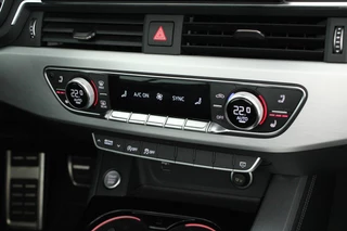 Audi A5 Cabriolet 35 TFSI 150pk S edition Nekverwarming Stoelverwarming Leder Virtual Cockpit Matrix Led 2x S-Line / 30