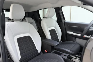 Citroen Ë-C3 Max 113pk 44 kWh | Navigatie | Climate Control | Camera | Apple Carplay - Android Auto | Lichtmetalen Velgen | Dakrails / 14