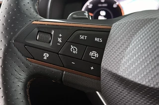 CUPRA Leon Sportstourer 1.4 e-Hybrid Stoelverwarming Apple CarPlay Keyless Achteruitrijcamera / 29