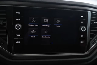Volkswagen T-Roc 1.5 TSI Sport  150PK, Automaat, Apple carplay, Climate, / 23
