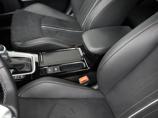 Kia XCeed 1.5 T-GDi GT-Line  - Automaat - Panorama dak - Stoel/Stuur verwarming - Navigatie - Climate Control - Achteruitrijcamera - Elektrische Achterklep - 7 jaar of 150.000km Fabrieksgarantie / 34