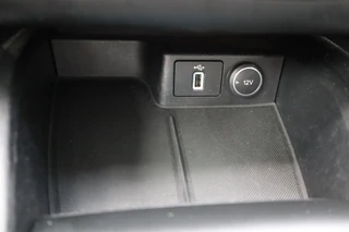 Ford Focus Wagon BUSINESS APPLE/ANDROID PARK-SENSOREN WINTERPACK CLIMA LED ALL-SEASON KEYLESS / 28