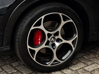 Alfa Romeo Tonale 1.5T Hybrid Veloce Leder + Memory | Alfa dealer onderhouden | Harman/Kardon | 360 Camera | Winter Pack / 38