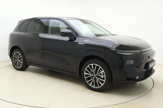 Leapmotor B10 Design ProMax 67.1 kWh | Nu met €1000,- voorraadvoordeel! | WLTP 434km | 750kg trekgewicht | Stoel en stuur verwarming | 360 graden camera | Lederen bekleding | Panoramadak | Led | Regensensor | Sfeerverlichting | Elektrisch verstelbare voorstoelen / 9