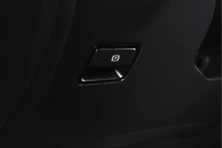 Mercedes-Benz B-Class 200 Ambition 157 PK - Automaat Orig. NL. | Cruise | PDC | NAV | Airco | Wegklapbare Trekhaak | LM 17" | / 40