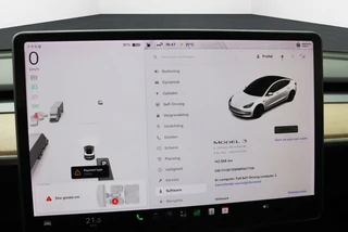 Tesla Model 3 Long Range AWD 75kWh 85% SOH Pano | Autopilot | Camera | Stoelverwarming / 18