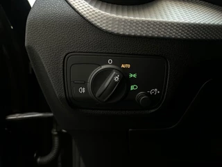 Audi Q2 30 TFSI Pro Line App-Connect DAB+ Climate Control / 19