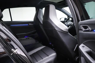 Volkswagen Golf 1.5 eHybrid GTE | LEDER | PANORAMADAK | HEAD UP | STOELVENTILATIE | STUURVERWARMING | TREKHAAK | 18" / 16