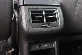 SEAT Ateca 1.5 TSI Style Business Intense Automaat Trekhaak Stoelverwarming Virtual Dodehoek / 33