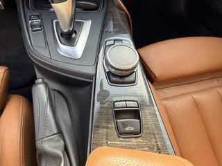 BMW 4 Serie Cabrio 428i High Executive  | Bi-Xenon | Navi | Sportstoelen | Nek- en Stoelverwarming | PDC | Bluetooth / 32