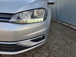 Volkswagen Golf 1.5 TSI Comfortline NAVI TEL LM PDC V+A ADAPTIVE CC DAB / 10