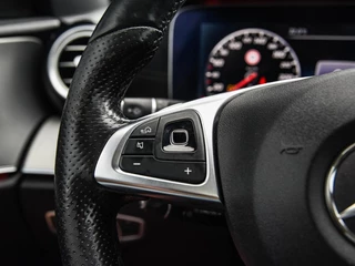 Mercedes-Benz E-klasse 220 d AMG Line Night Edition Panoramadak Widescreen Sfeerverlichting Apple CarPlay Android Auto Camera Stoelverwarming LED / 17