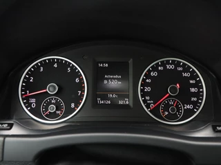 Volkswagen Tiguan 1.4 TSi R-Line Edition 125 Pk | Panoramadak | Trekhaak | Camera | Cruise Control | Climatronic | Navigatie | 18 Inch / 22