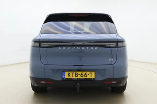 Leapmotor B10 Design ProMax 67.1 kWh l WLTP 434km | 750kg trekgewicht | Stoel en stuur verwarming/verkoeling | 360 graden camera | Lederen bekleding | Panoramadak | LED | Regensensor | Sfeerverlichting | Elektrisch verstelbare voorstoelen / 12