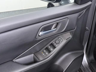Nissan X-Trail 1.5 e-4orce N-Connecta Family Pack NET ONDERHOUD GEHAD BIJ NISSAN!| VOLLEDIGE FABRIEKS GARANTIE TOT 03-2028 | VOOR & ACHTERSTOELEN VERWARMD | STUURWIEL VERWARMD | 7 PERSOONS! | KEYLESS | DODE HOEK | 360 CAMERA | APPLECARPLAY | ADAP. CRUISE | / 18